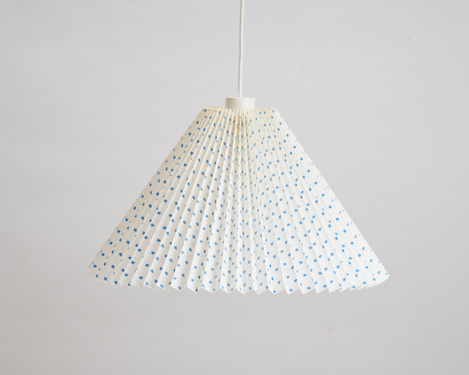 Danish Paper Pendant - White With Blue Leaf Pattern