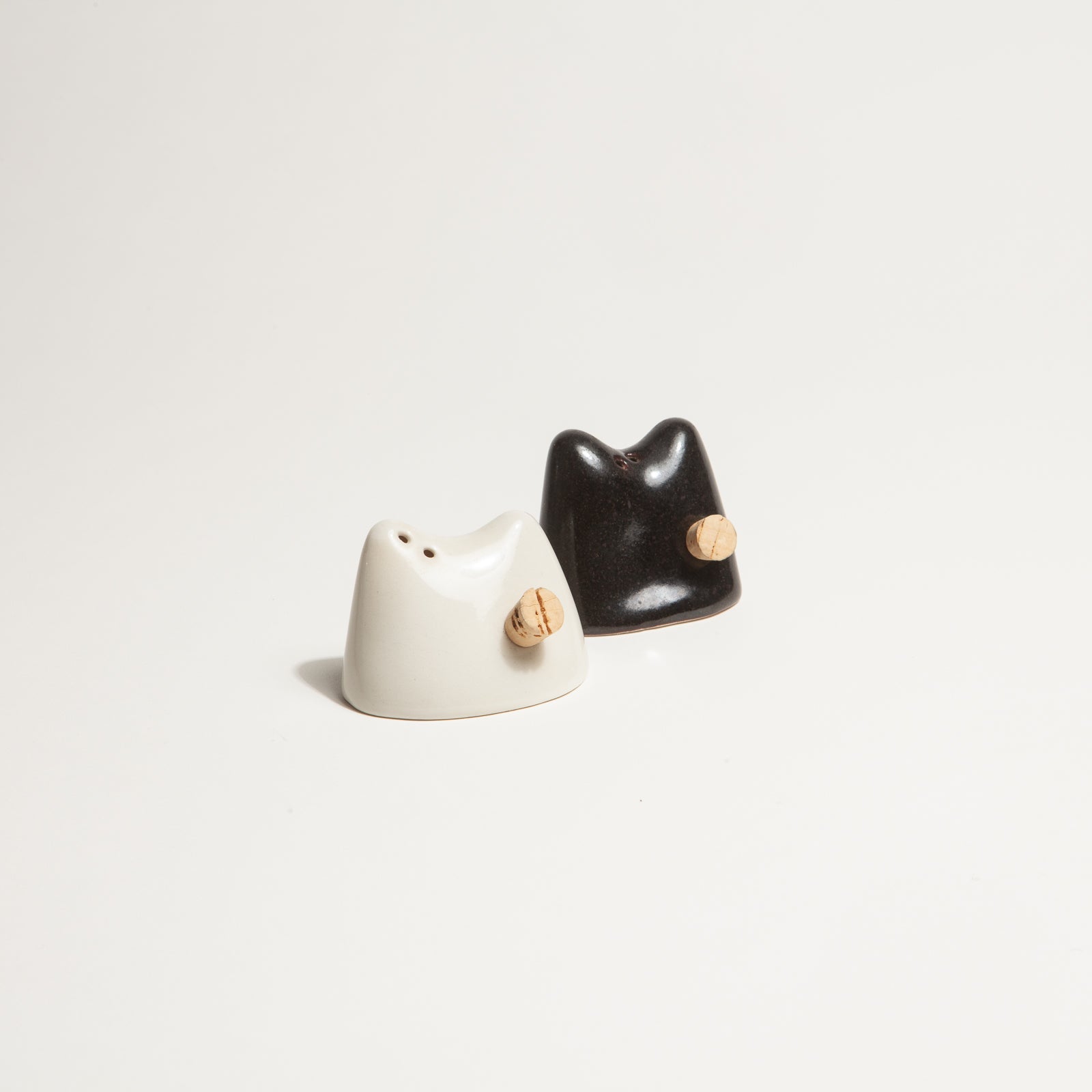 'Oga' Salt and Pepper Shakers