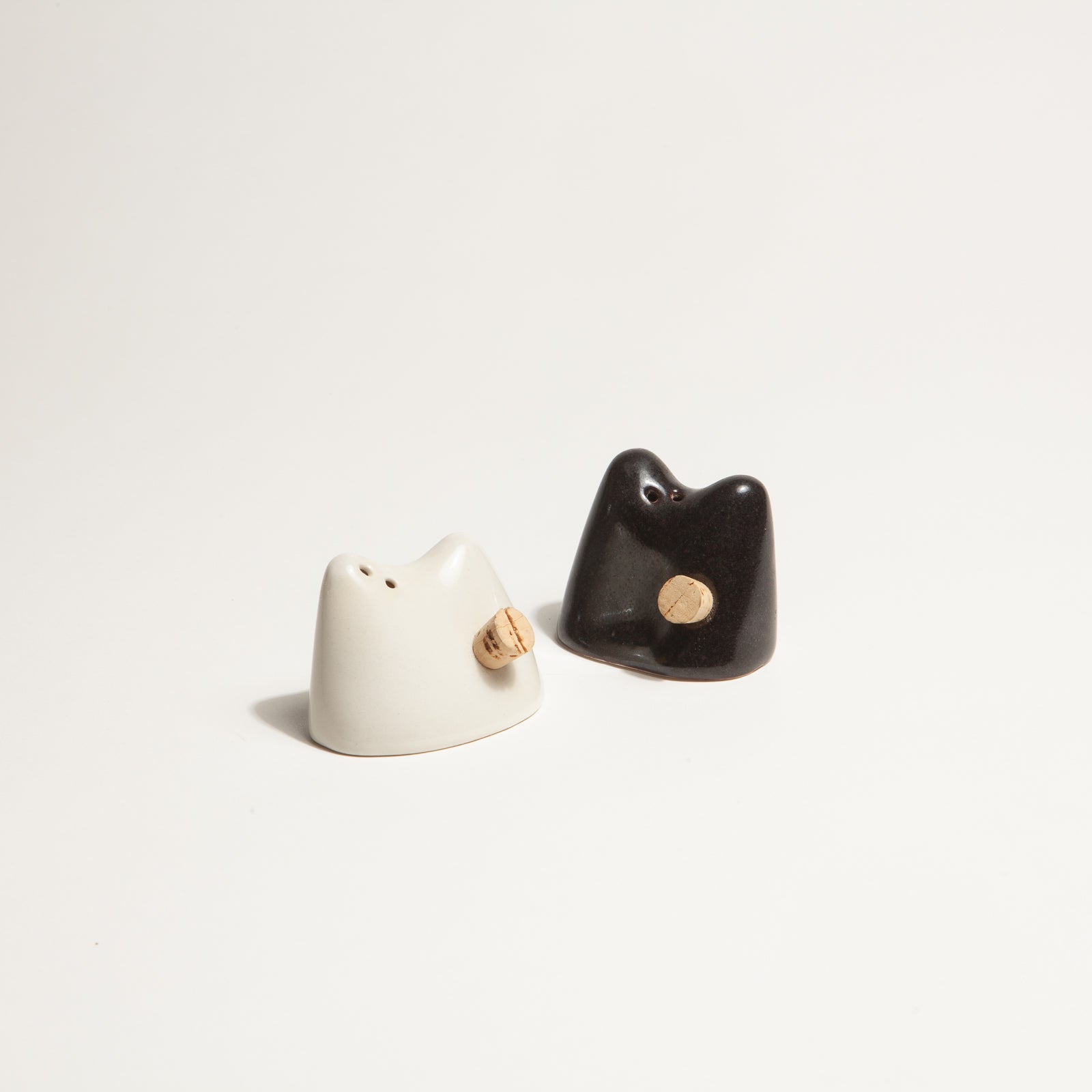 'Oga' Salt and Pepper Shakers