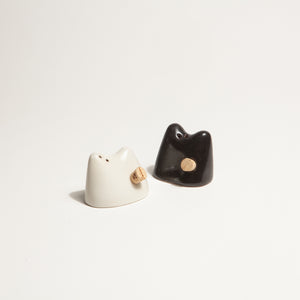 'Oga' Salt and Pepper Shakers