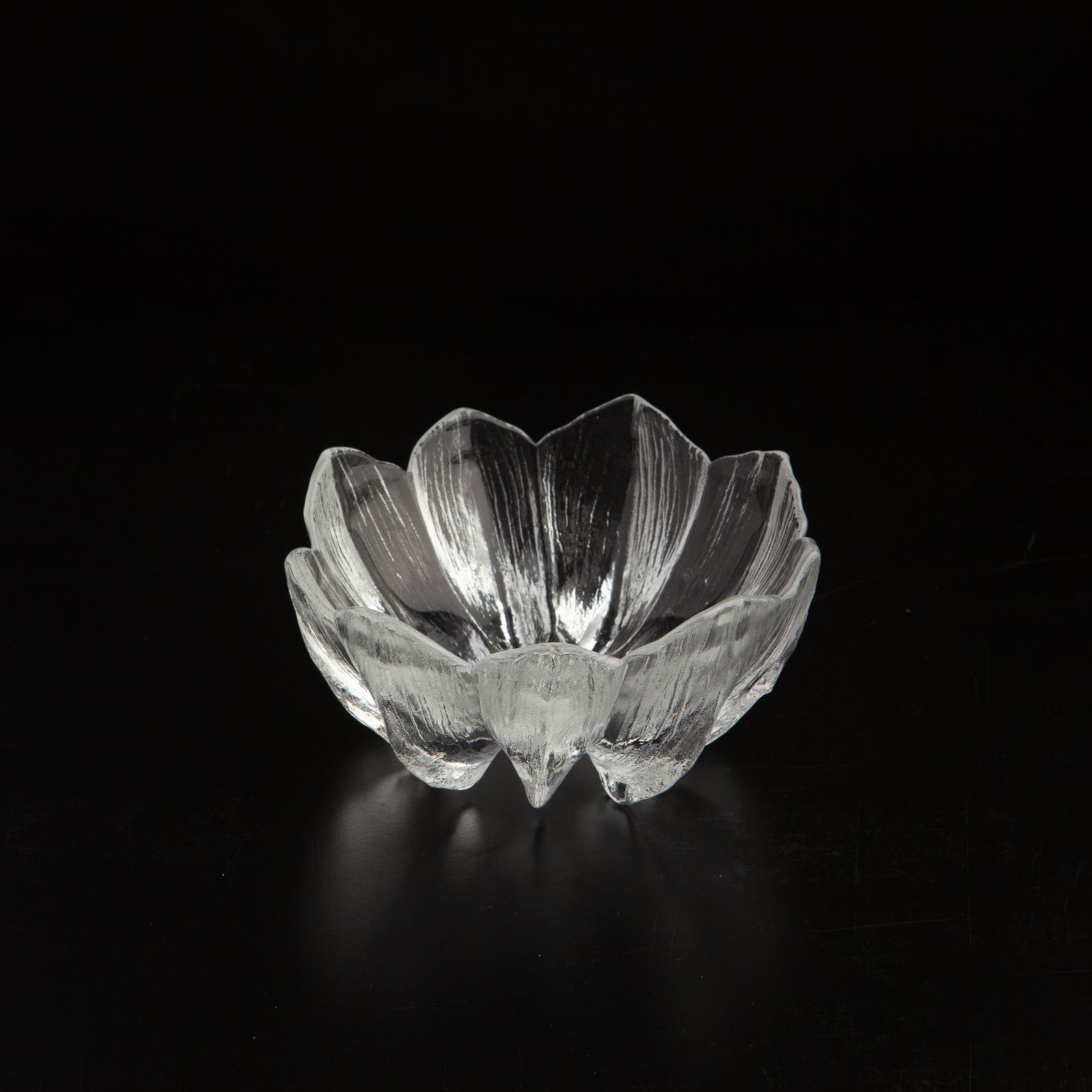 Scandinavian Crystal Water Lily Bowl