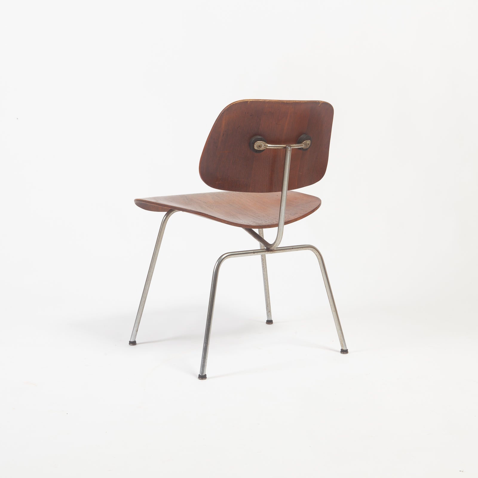 Eames 1950s Plywood DCM