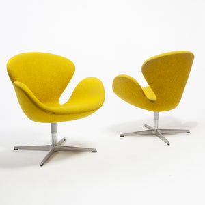 Arne Jacobsen 'Swan Chair' for Fritz Hansen