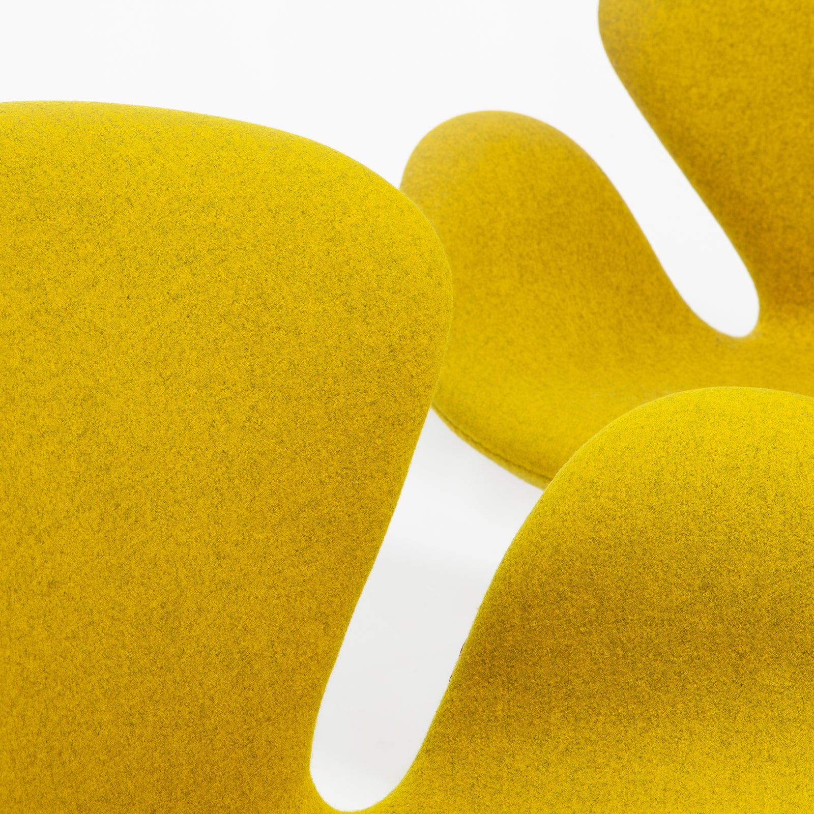 Arne Jacobsen 'Swan Chair' for Fritz Hansen
