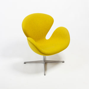Arne Jacobsen 'Swan Chair' for Fritz Hansen