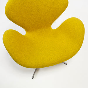 Arne Jacobsen 'Swan Chair' for Fritz Hansen