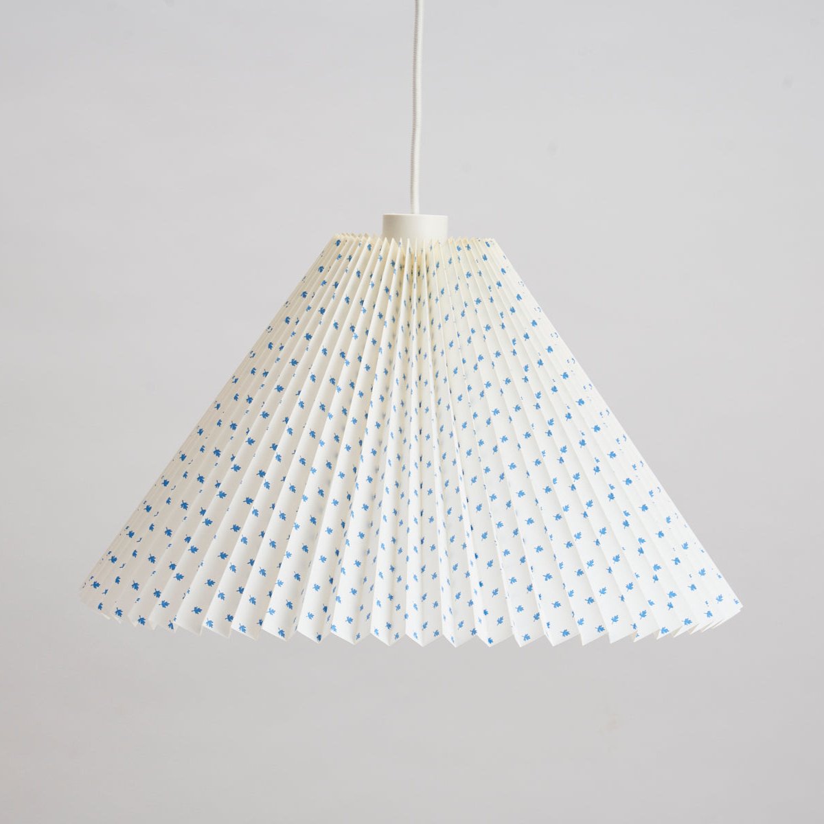 Danish Paper Pendant - White With Blue Leaf Pattern