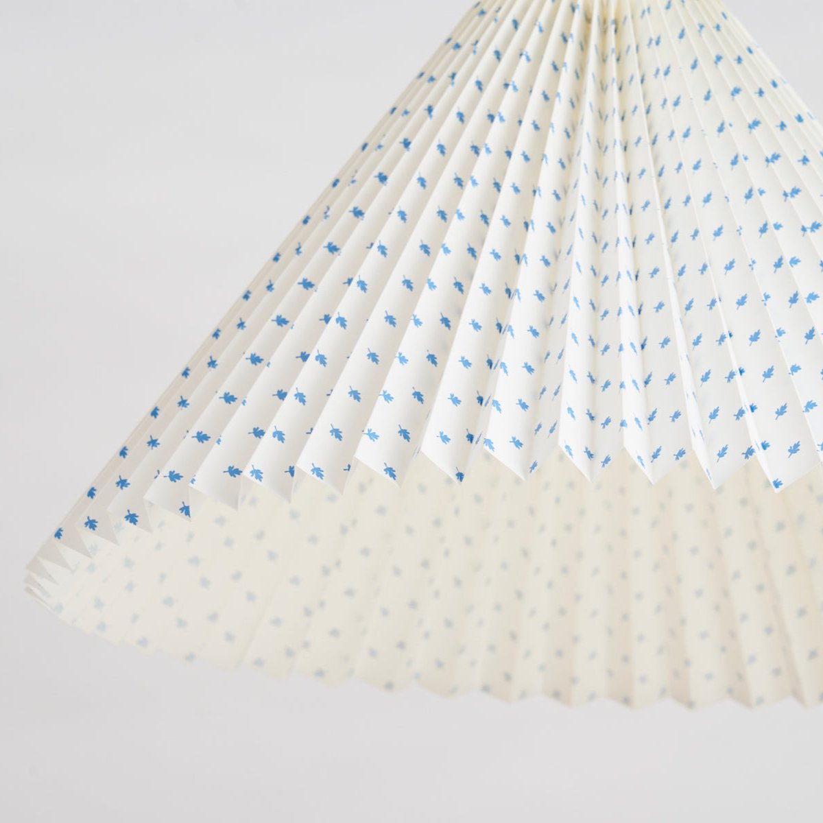 Danish Paper Pendant - White With Blue Leaf Pattern